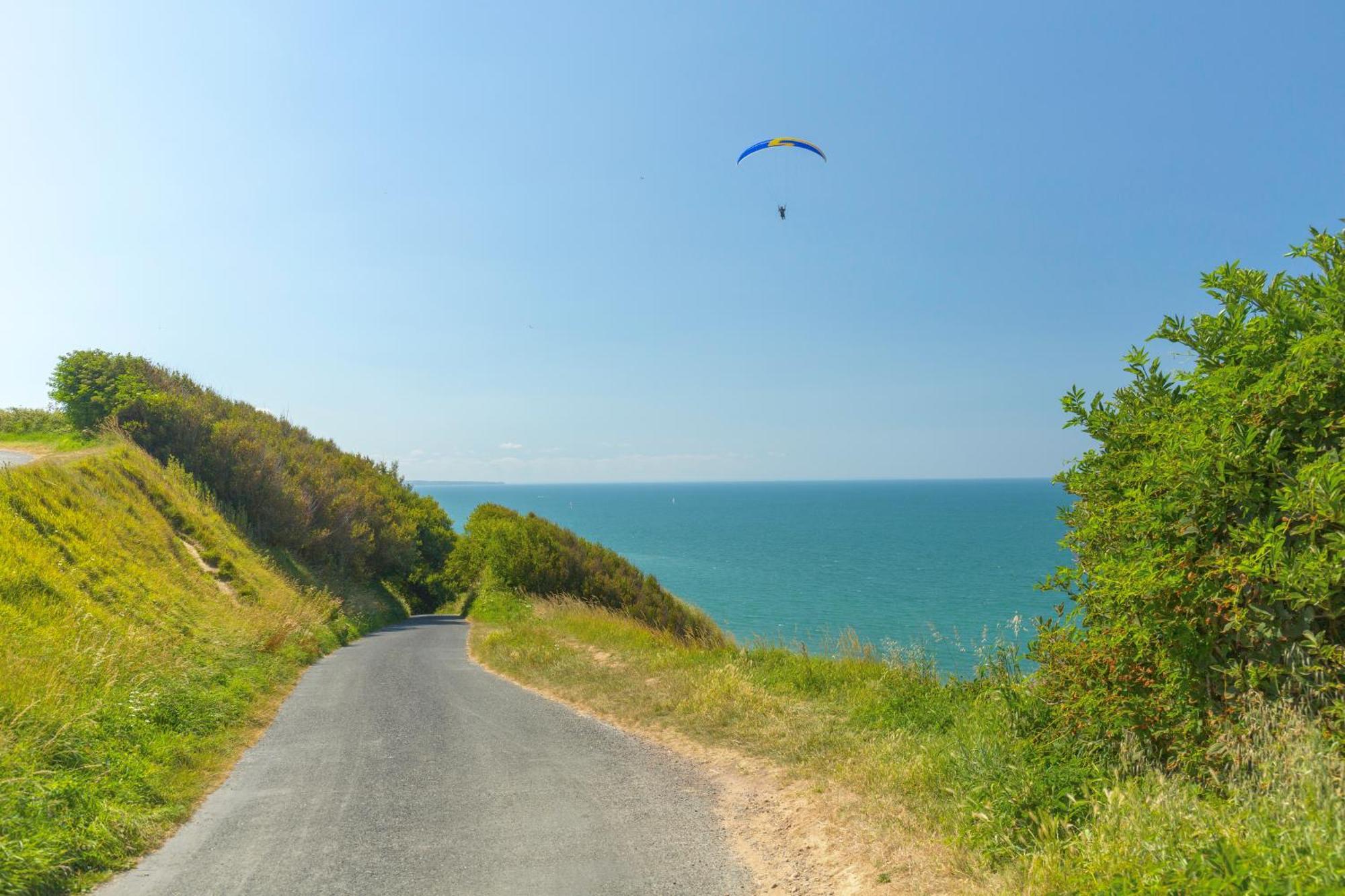 Les Pommiers Duplex Cosy Tout Confort Dans Maison Neuve Avec Terrasse Entree Independante 5 Mn De Bayeux Et 10 Mn Plage Du Debarquement Sommervieu Экстерьер фото
